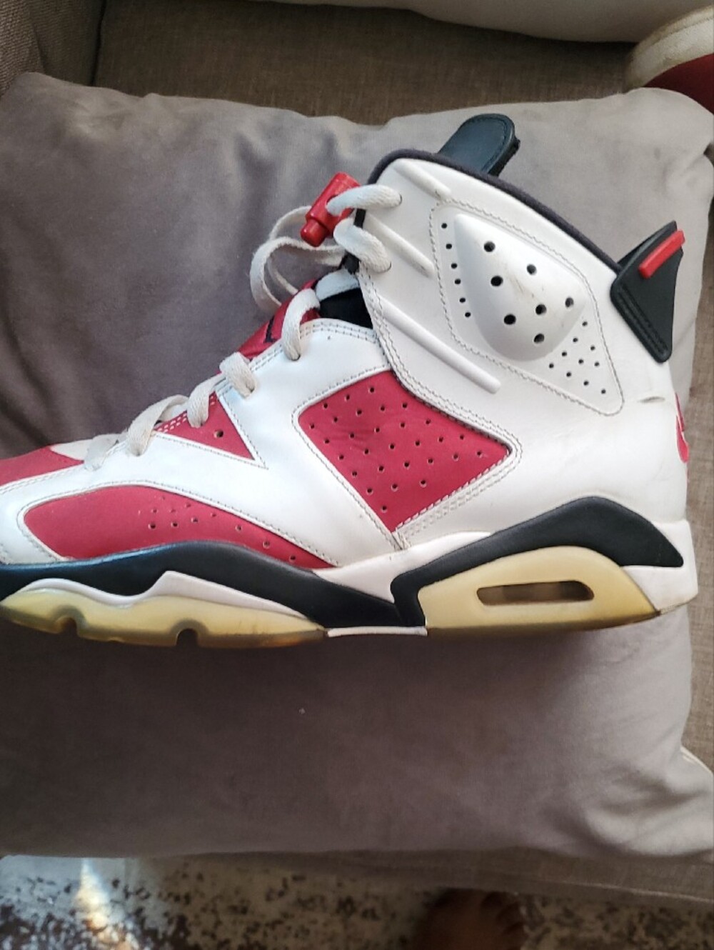 Nike Air Jordan Carmine Retro OG   Midi Red White  Sneaker Size 10 - Picture 10 of 16